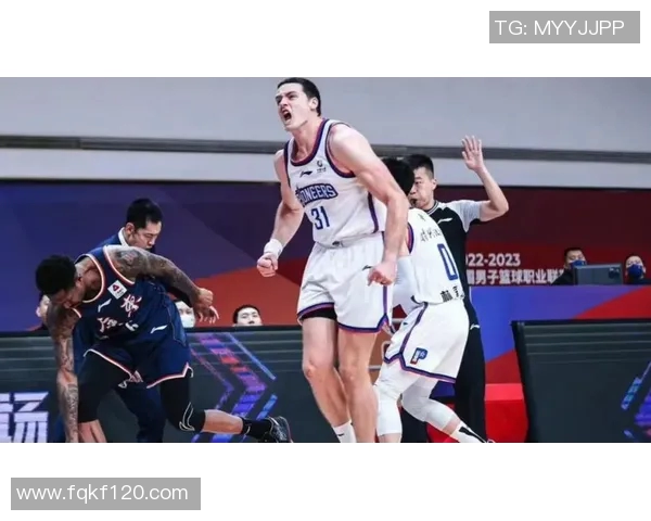 大卫-詹姆斯喜获CBA最佳防守球员,为球队建功突出 大卫-詹姆斯喜获CBA最佳防守球员,为球队建功突出