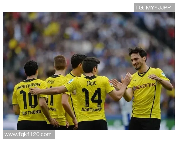 多特主场3-0科隆，喜迎三连胜，登顶之路更进一步