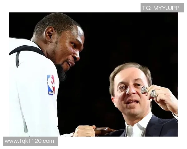 勇士总经理透露有意引进哈登，交易细节曝光